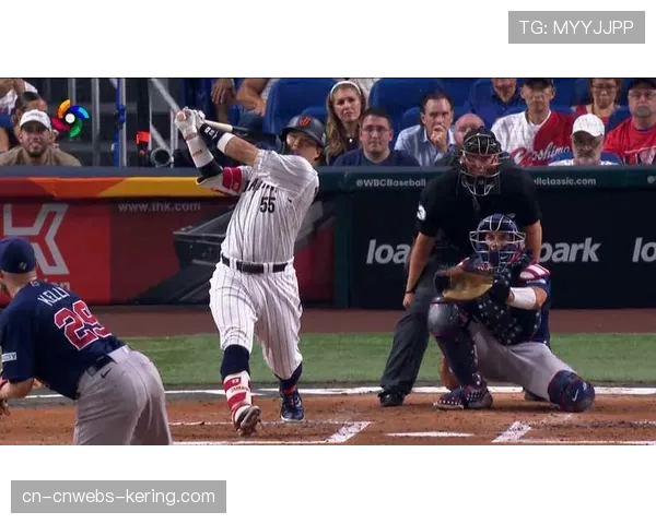 跨界邀请：美国垒球明星客串MLB棒球节目，演示快速投球技巧